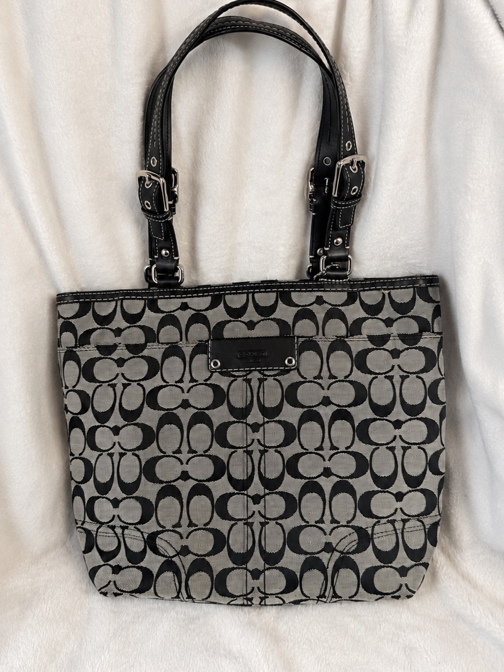 Coach Signature Gallery Tote Y2K vintage . Rare mint condition